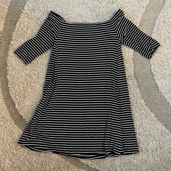 OLD NAVY off shoulder stripe dress - Picture 2 of 4